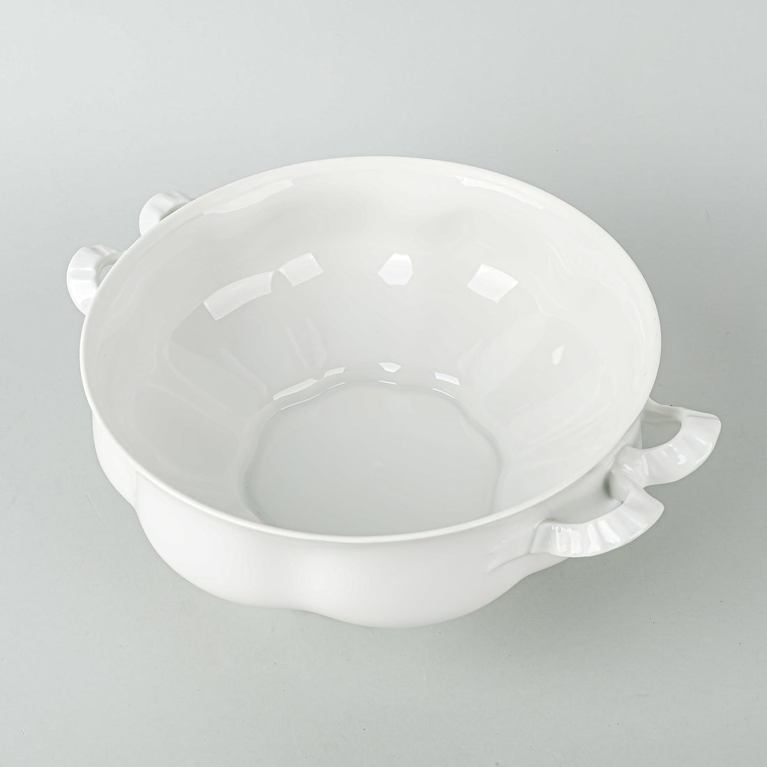 HUTSCHENREUTHER Racine White Covered Tureen
