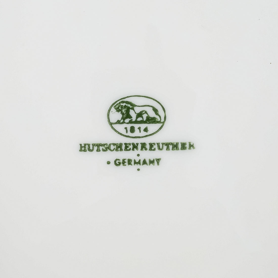HUTSCHENREUTHER Racine White Covered Tureen