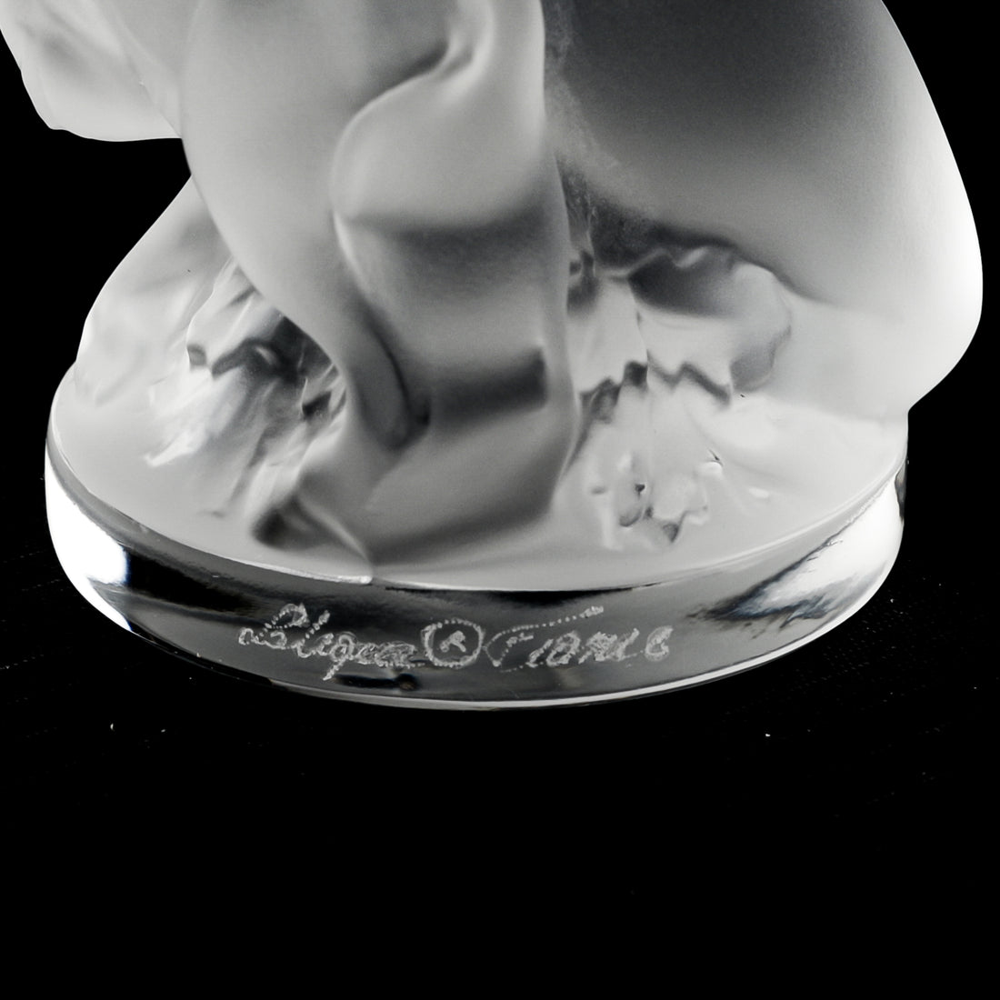 LALIQUE Figurine Diana The Huntress With Fawn