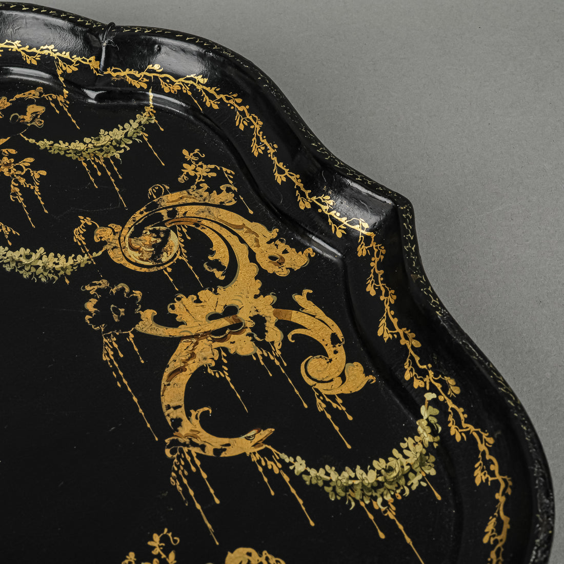 Antique B.WALTON & CO Lacquered Papier Mache Tray