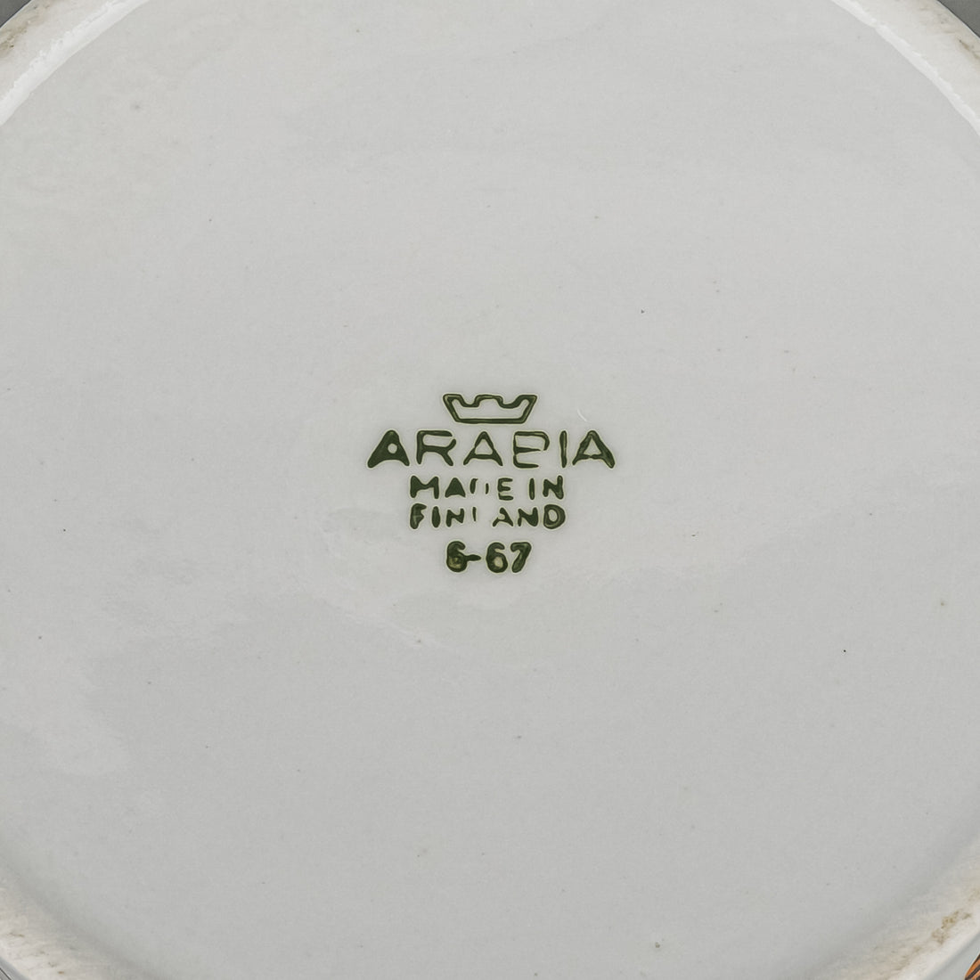 ARABIA Pomona Bee Lidded Honey Pot