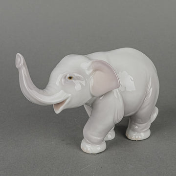 LLADRO Figurine Lucky Elephant 8036