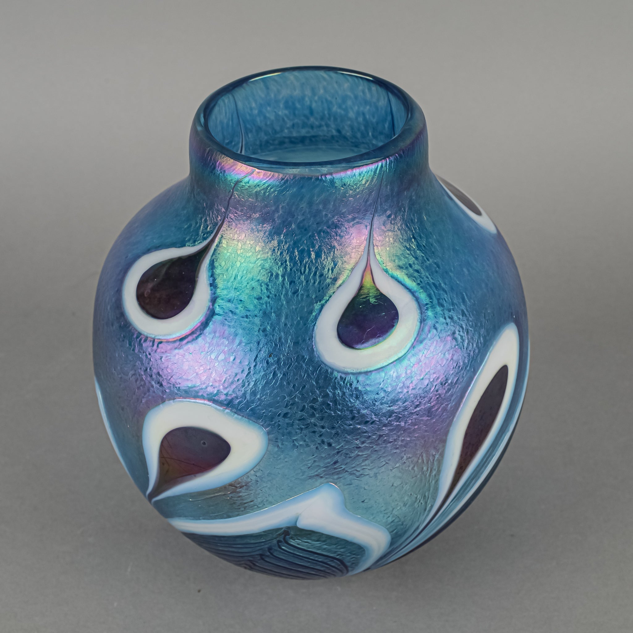 ROBERT HELD ART GLASS Peacock Blue Pulled Feather Vase - Around