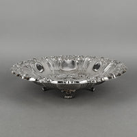 Wm A ROGERS Repousse Silver Plate Footed Centrepiece Bowl 7929
