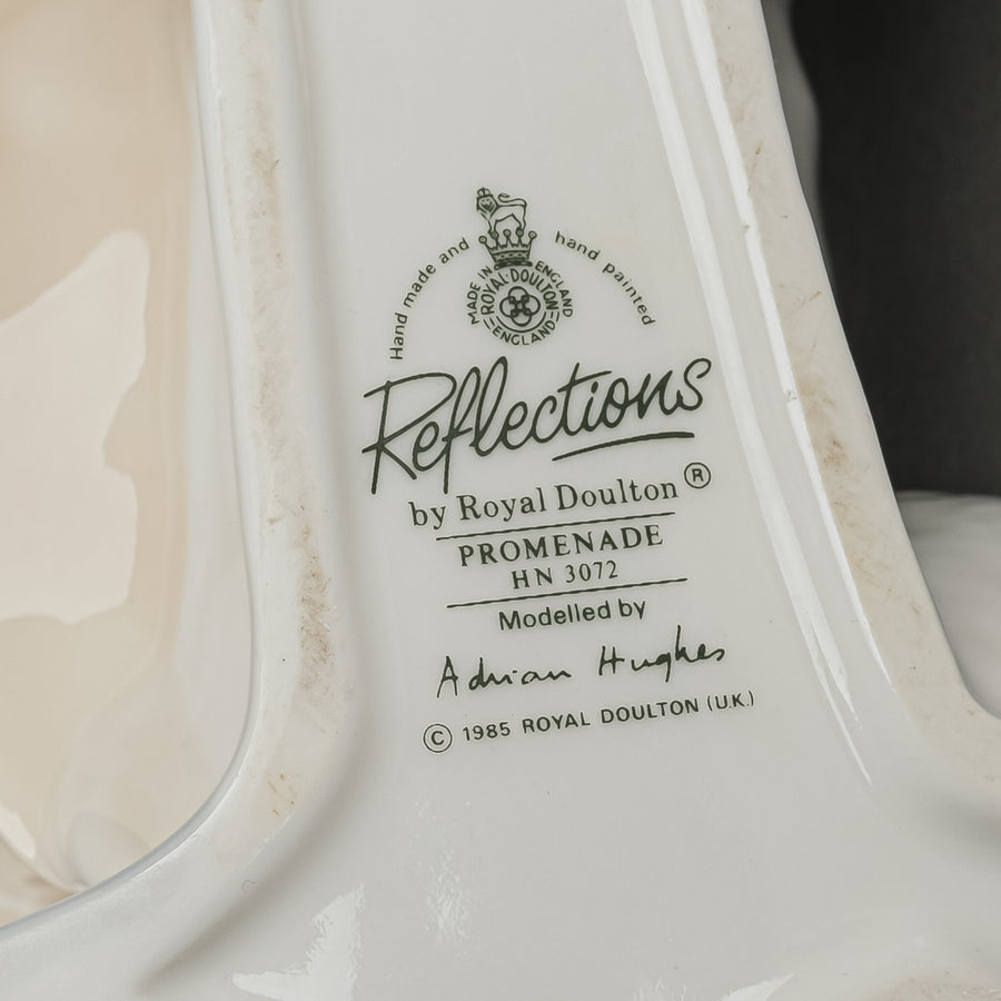 ROYAL DOULTON Figurine Promenade HN 3072  Reflections Series