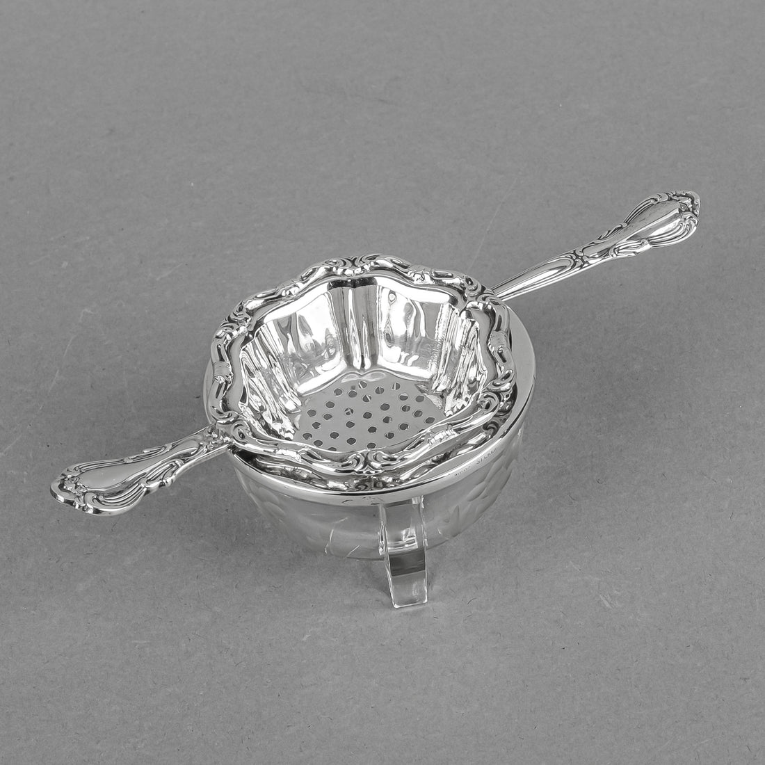BIRKS Chantilly Sterling Tea Strainer  w/Glass Stand