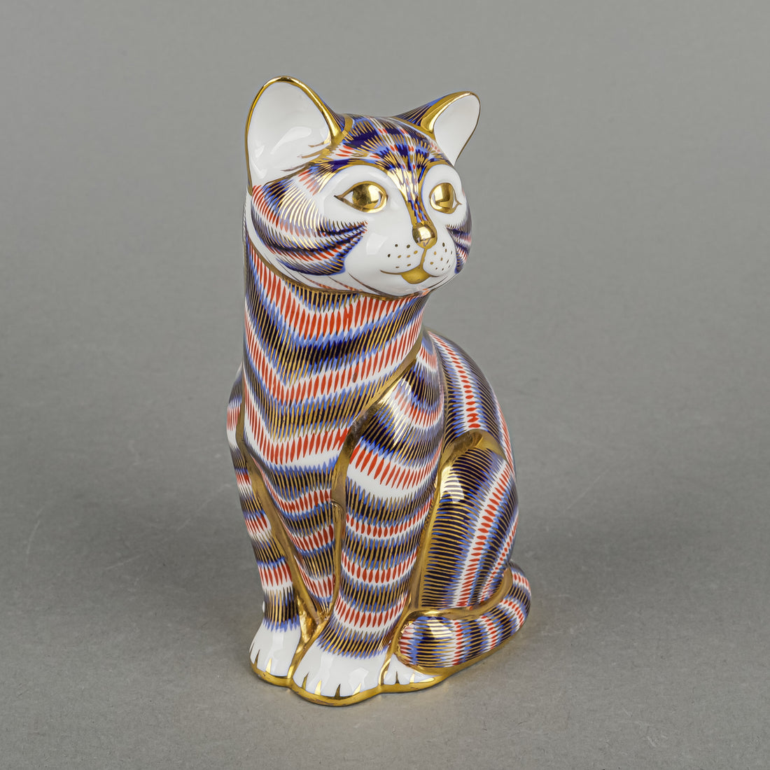 ROYAL CROWN DERBY Paperweight Sitting Cat