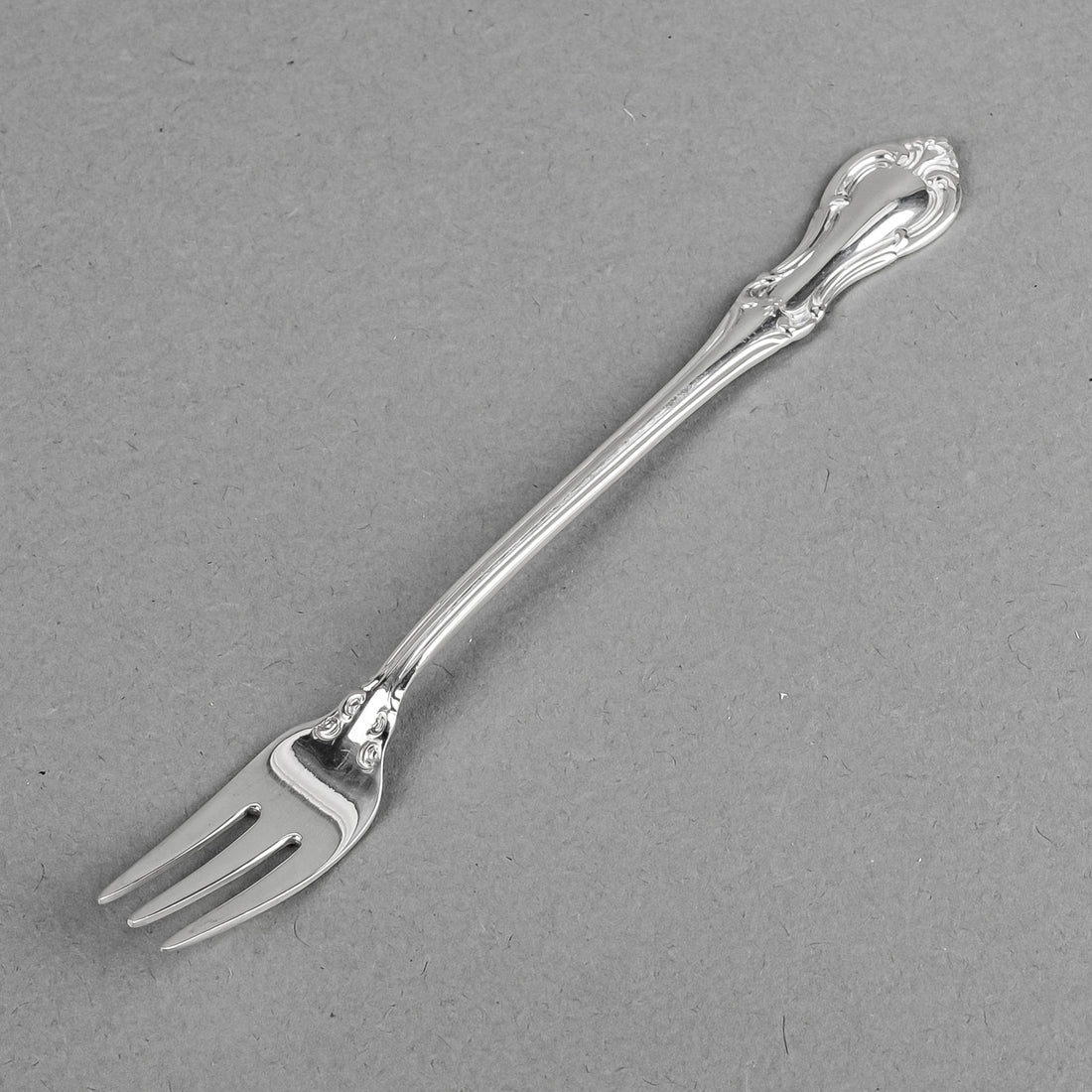 INTERNATIONAL SILVER Joan Of Arc Sterling Cocktail Forks Set Of 8