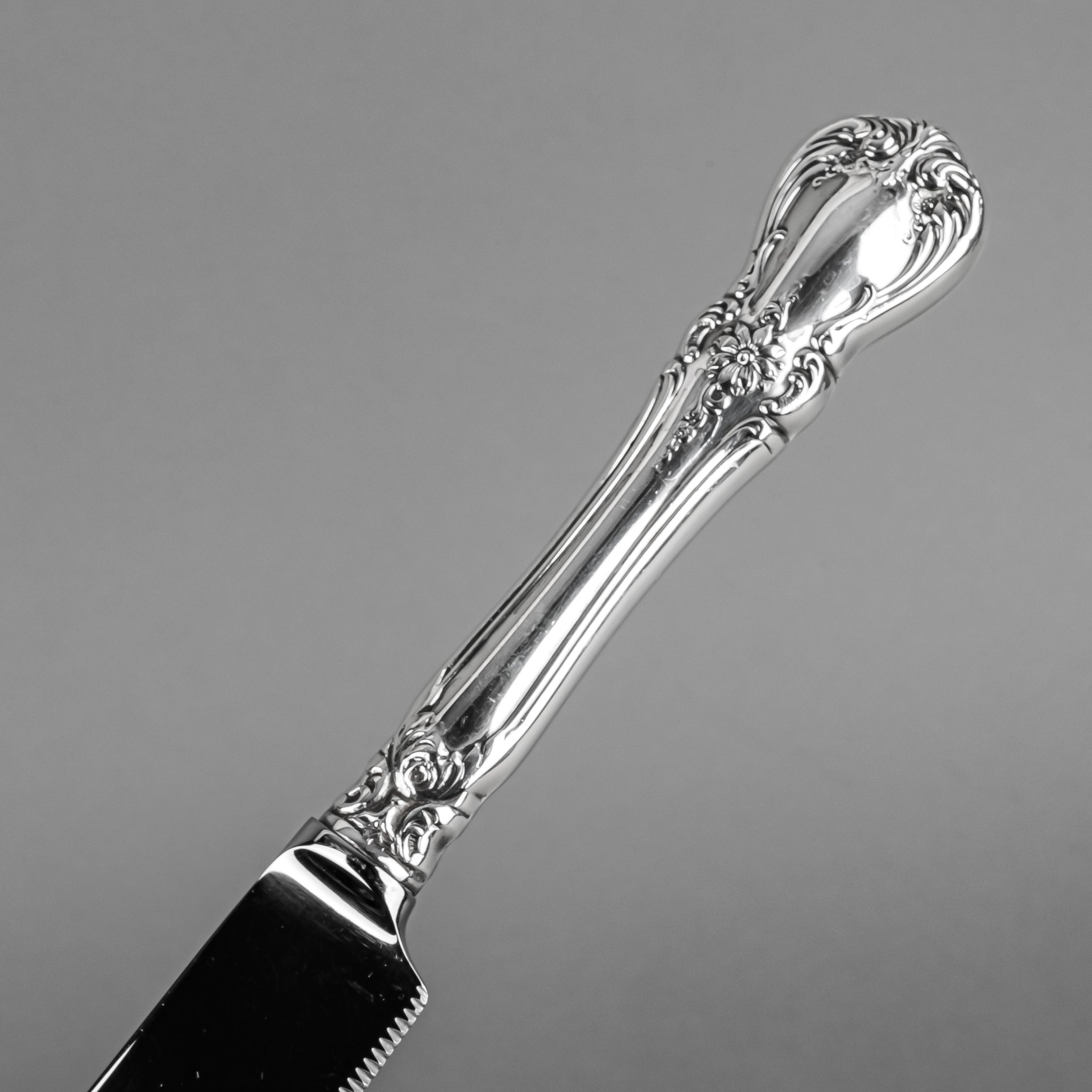 TOWLE Old Master Sterling Handle Stainless Steel Bread Knife