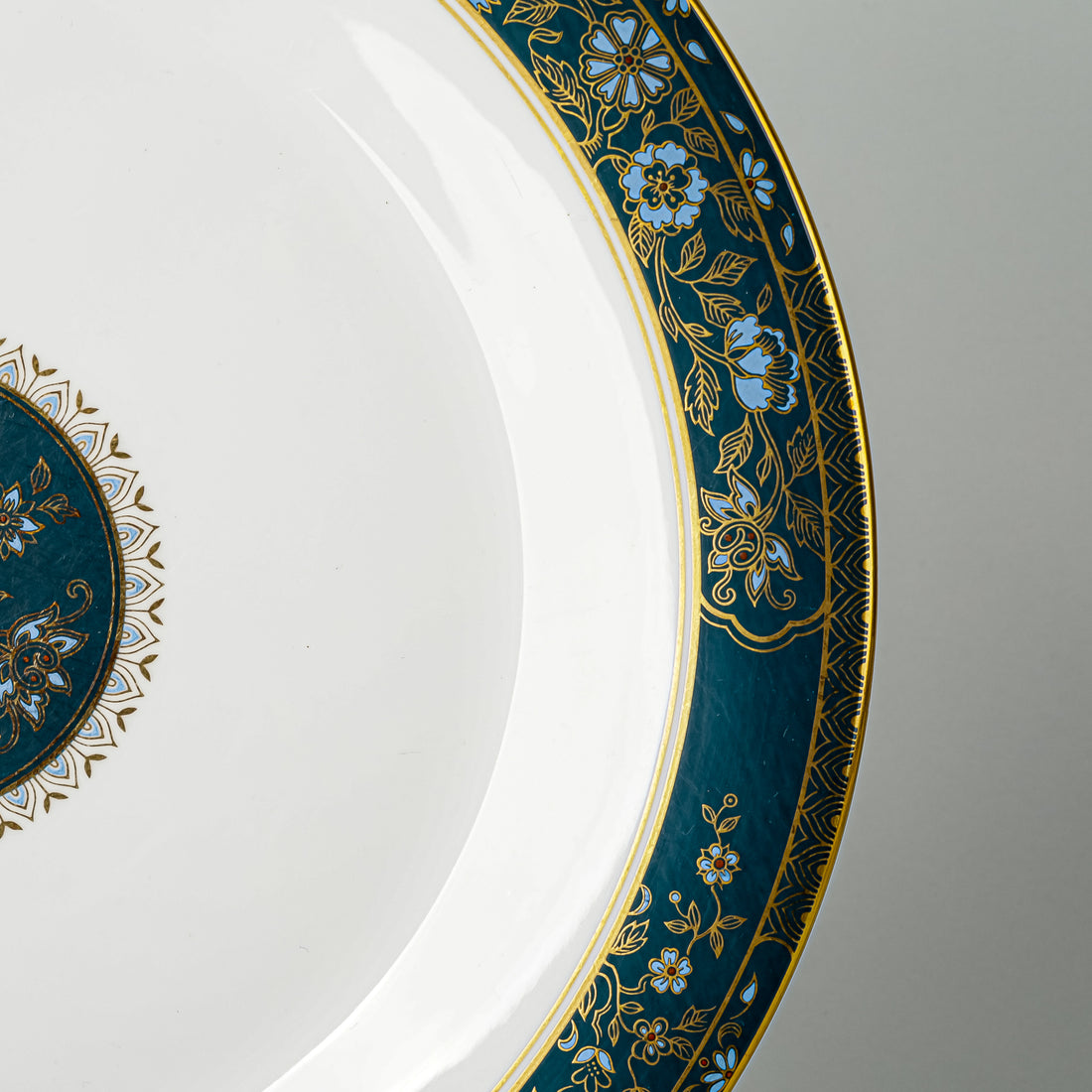 ROYAL DOULTON Carlyle H5018 8 Place Settings Plus Extas