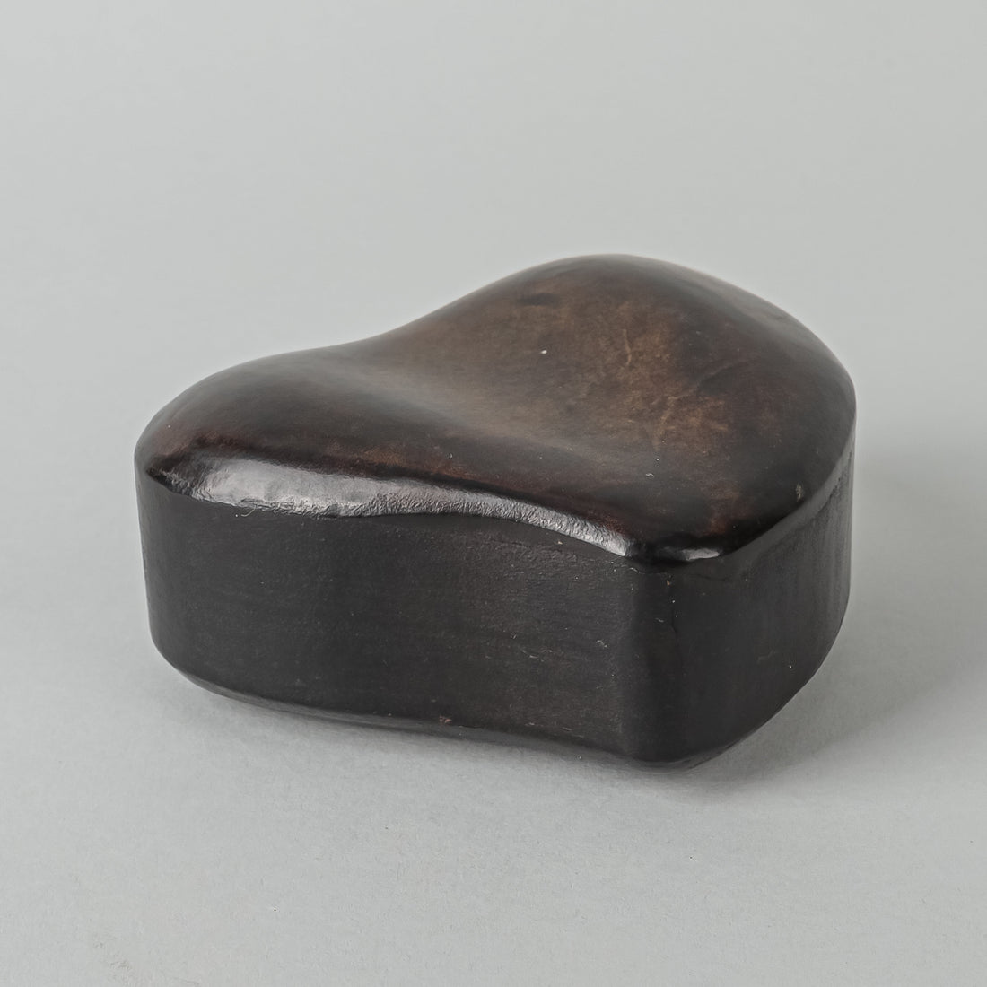 TIFFANY & CO Elsa Peretti Leather Heart Paperweight