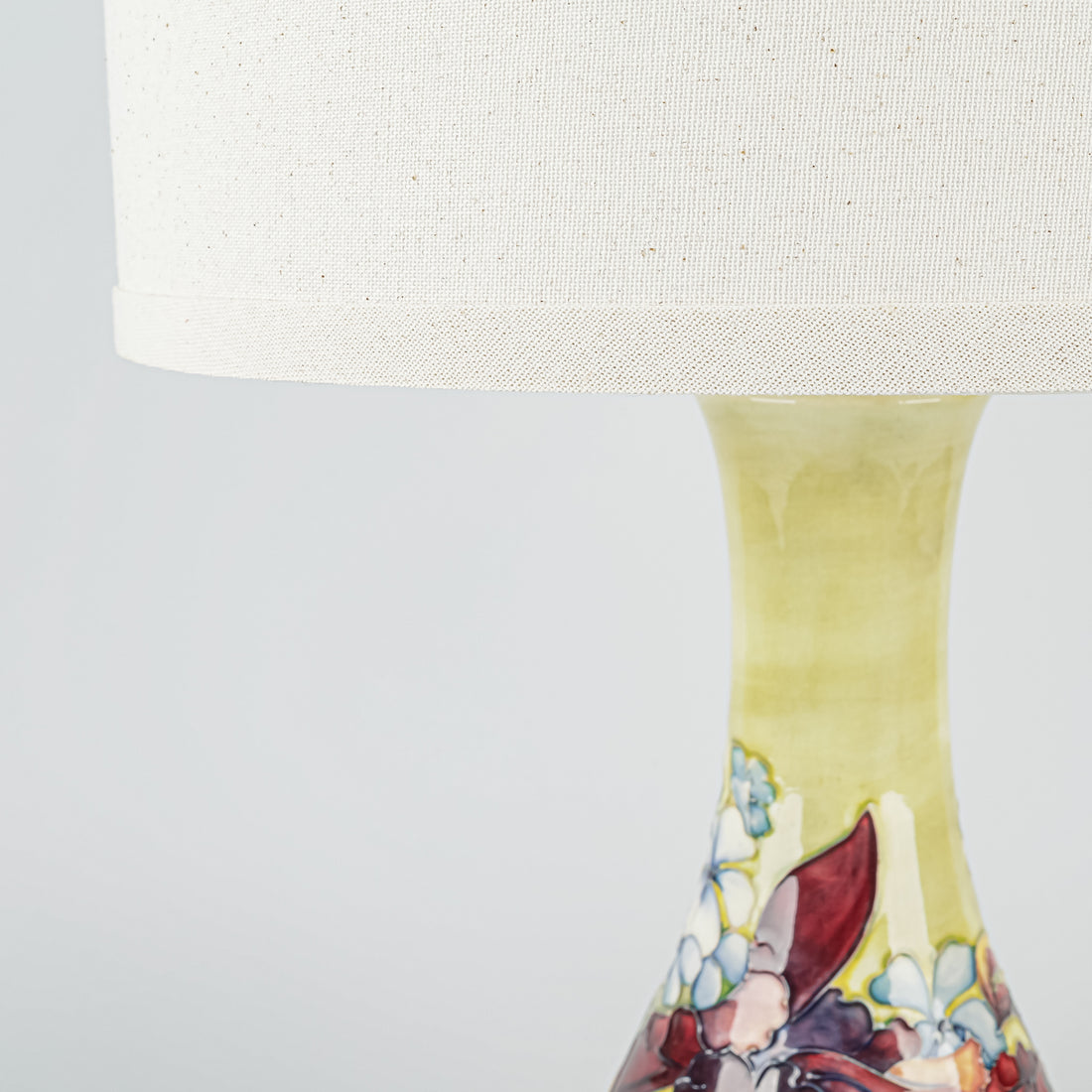 MOORCROFT Orchid on Green/Yellow Ground Lamp With Shade