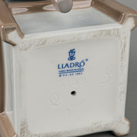 LLADRO Figurine Girl Graduate 5199