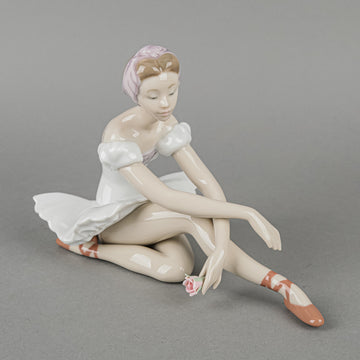 LLADRO Figurine Rose Ballet 5919