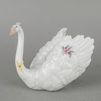 LLADRO Figurine White Swan With Flowers 6499