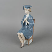 LLADRO Figurine Girl Graduate 5199