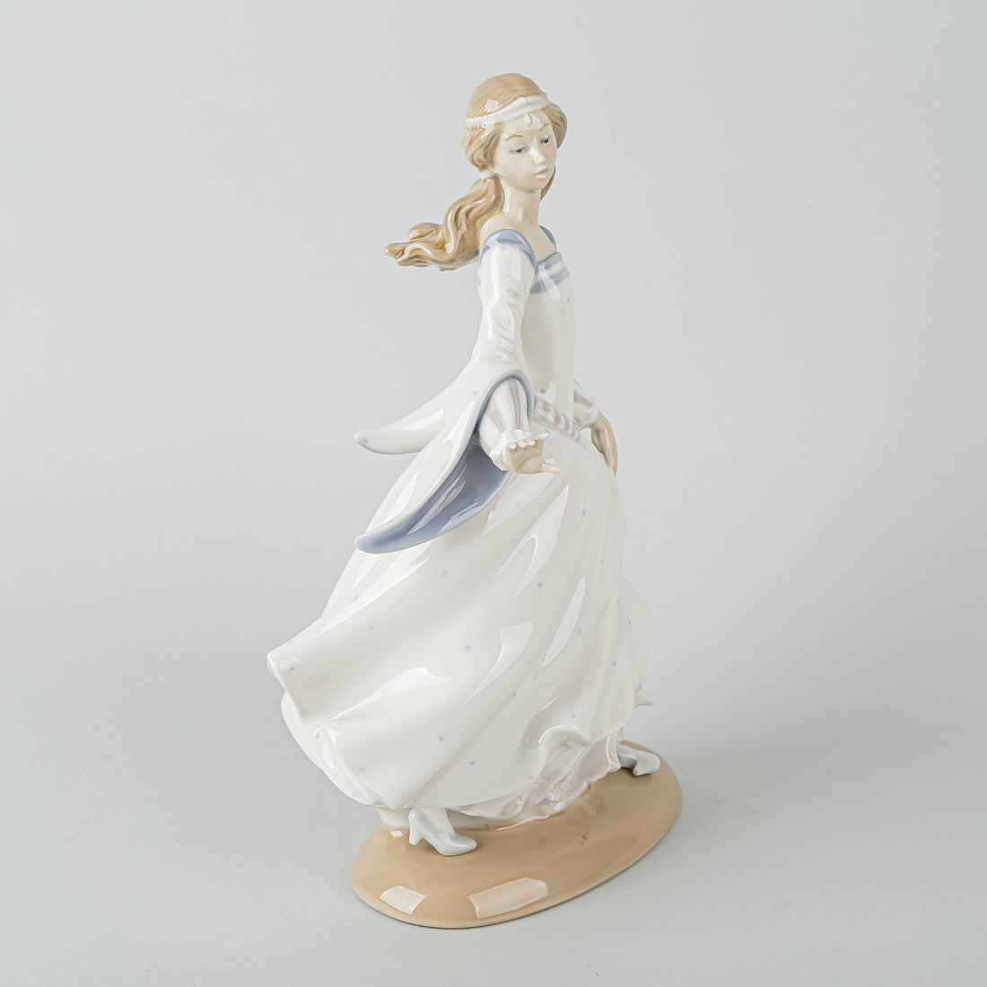 LLADRO Figurine Cinderalla 4828