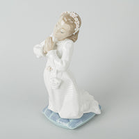 LLADRO Figurine Communion Prayer (Girl) 6089
