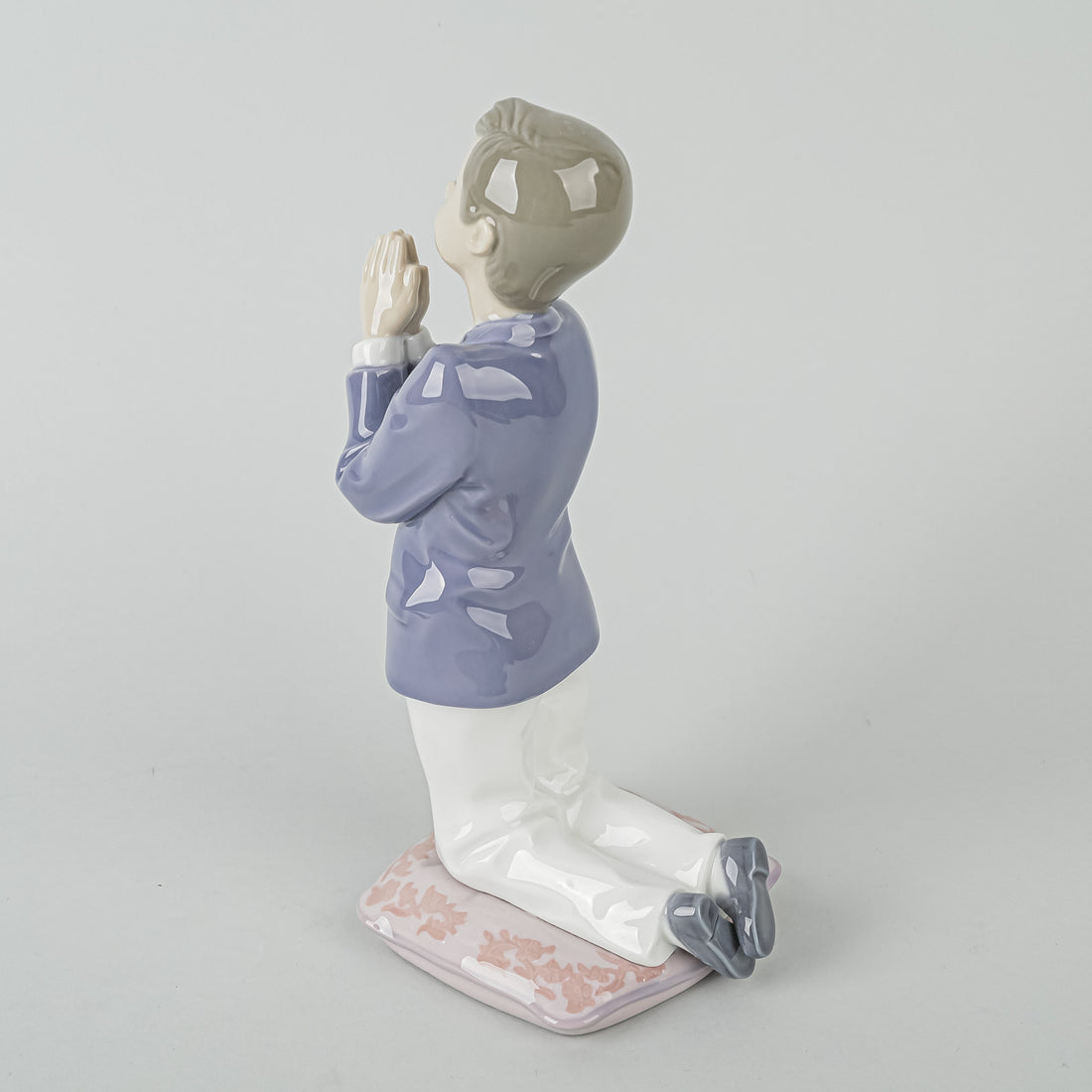 LLADRO Figurine Communion Prayer (Boy) 6088