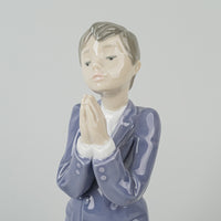 LLADRO Figurine Communion Prayer (Boy) 6088