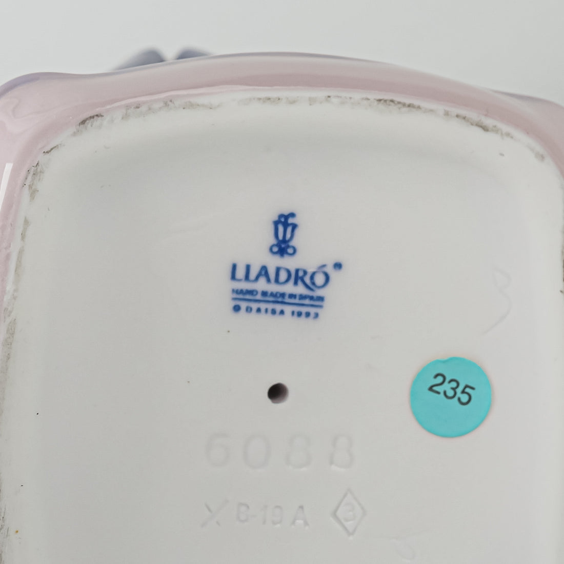 LLADRO Figurine Communion Prayer (Boy) 6088