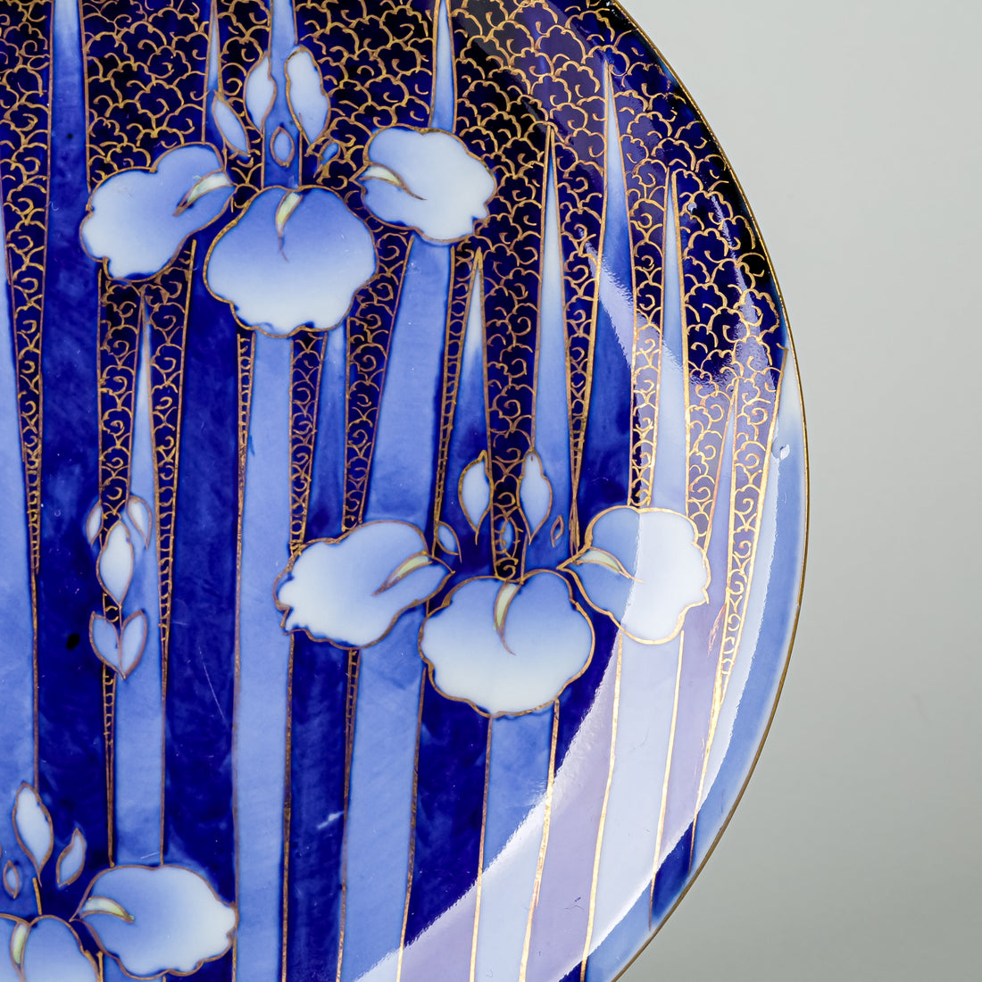 Japanese FUKAKAWA SEIJI       Hand Painted Iris Plate