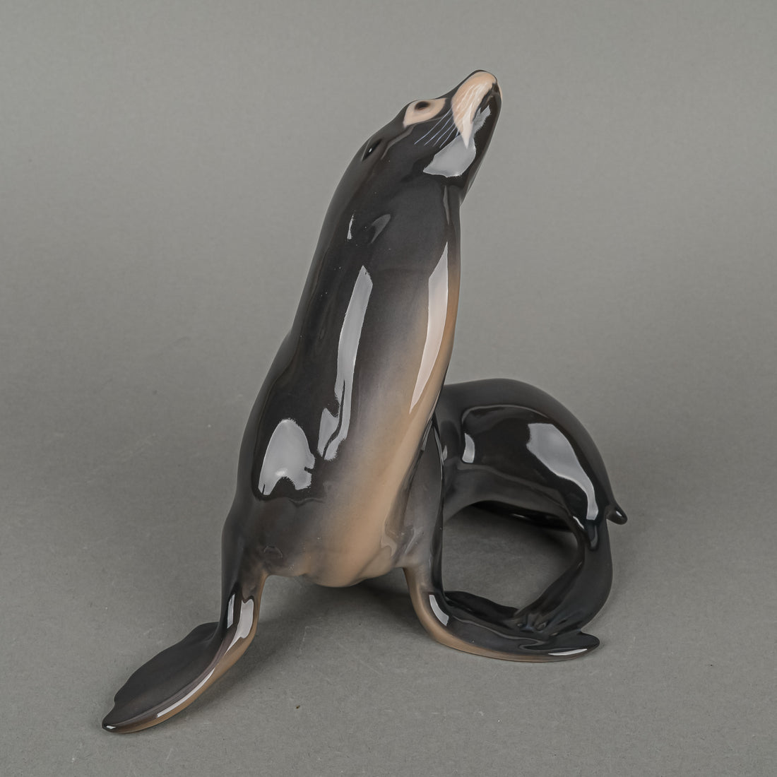 BING & GRØNDAHL Figurine Sea Lion Stretching Neck 1733