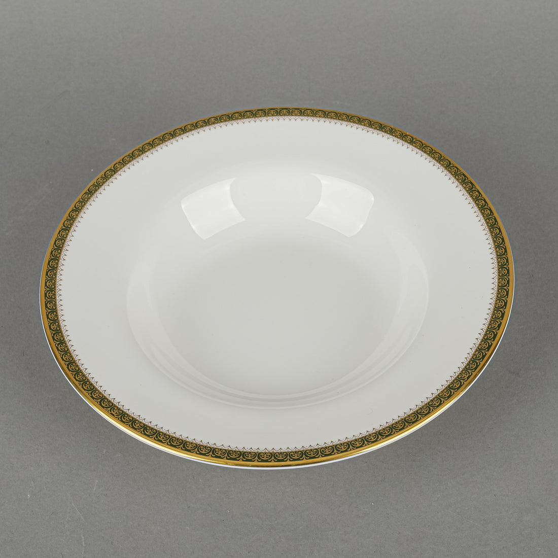 WEDGWOOD Chester R4446 Soup Plates Set of 12