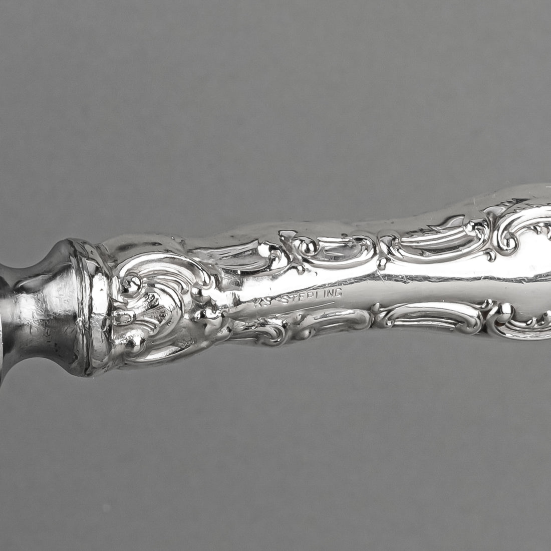 BIRKS Pompadour Sterling Handle Stainless Steel Bread/Cake Knife