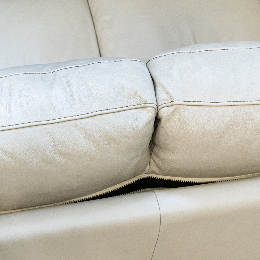 CREATION ITALIA Roy Grey Leather Love Seat