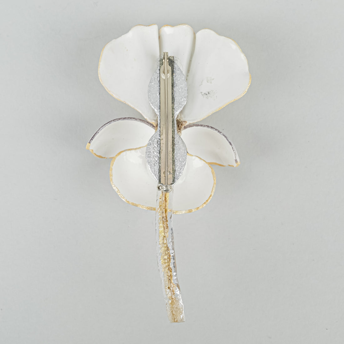 CILEA PARIS Emaline Resin White Iris Brooch