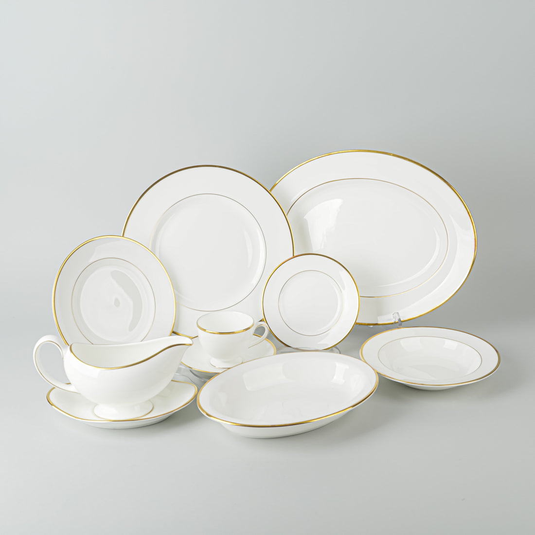 WEDGWOOD California W4377 12 Place Settings Plus Extras