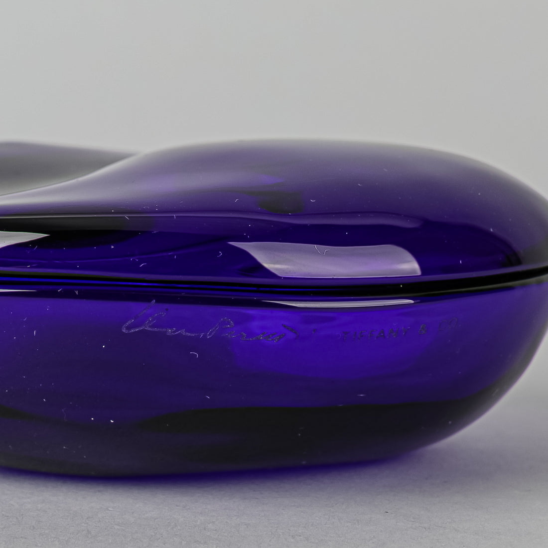 TIFFANY & CO Elsa Peretti Cobalt Glass Heart Trinket Box
