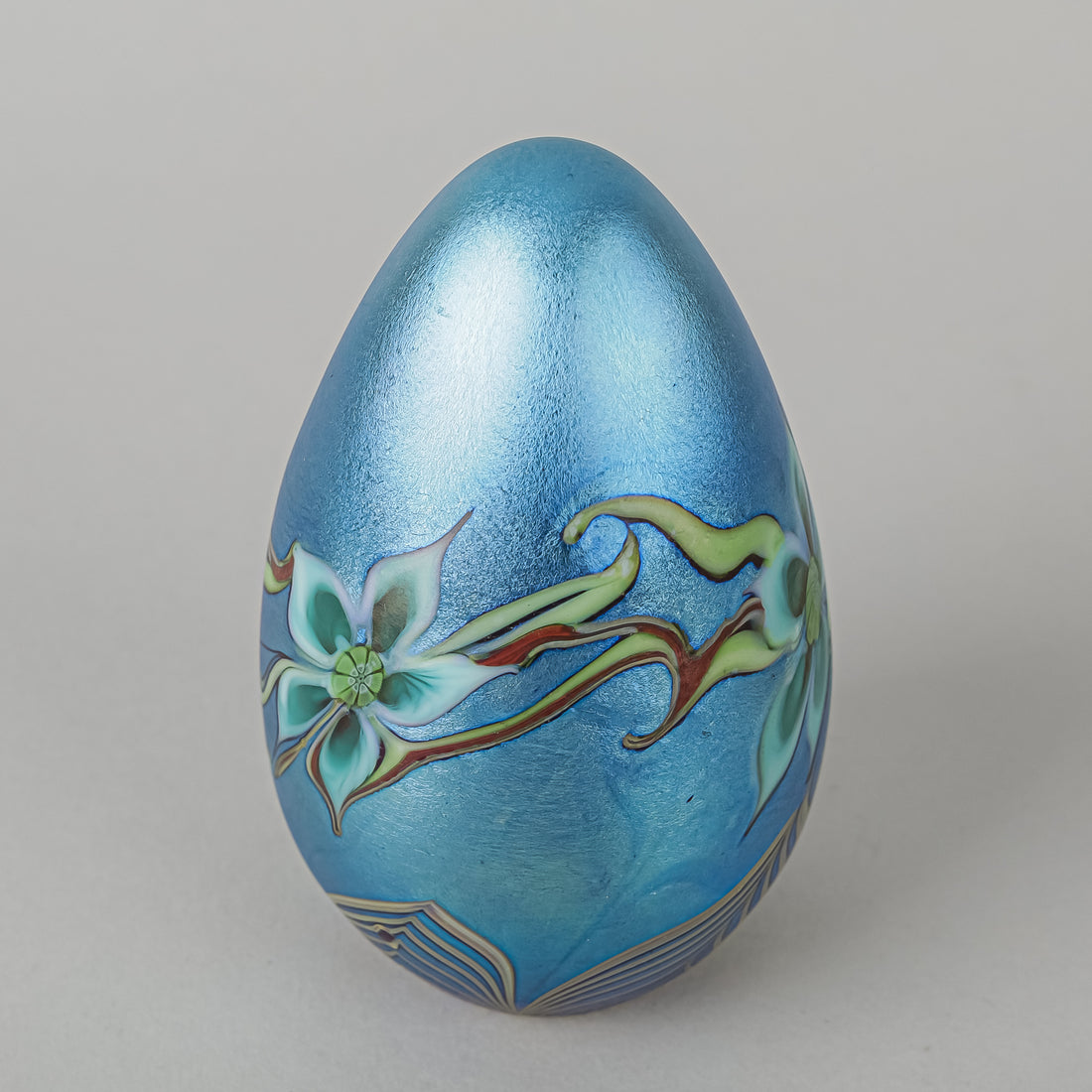 ORIENT & FLUME Flowers & Vines Iridescent Glass Paperweight