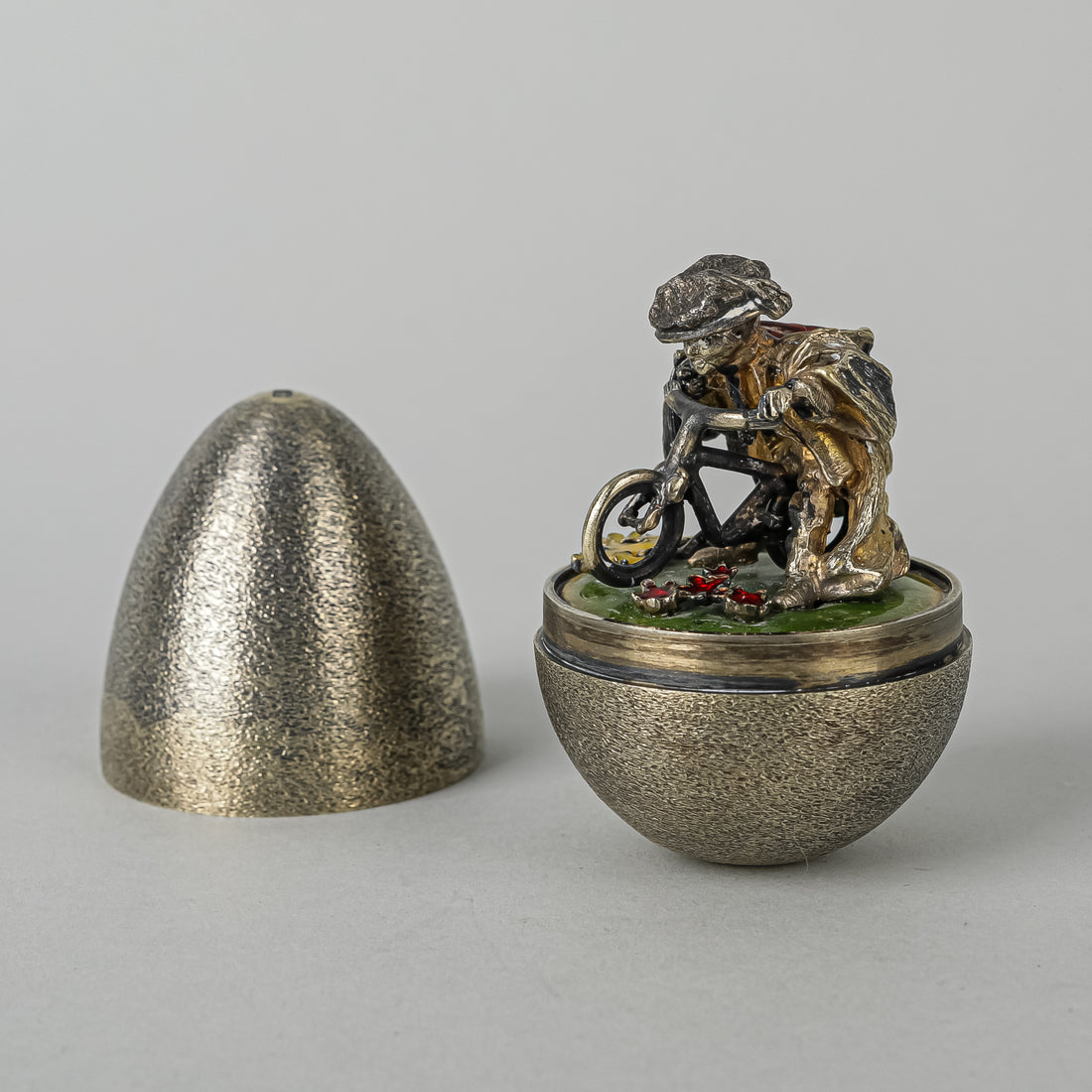 STUART DEVLIN Sterling Silver Surprise Egg - Bicycle