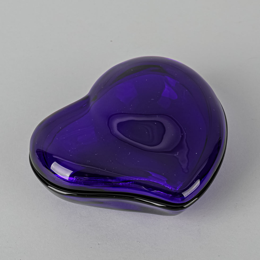 TIFFANY & CO Elsa Peretti Cobalt Glass Heart Trinket Box