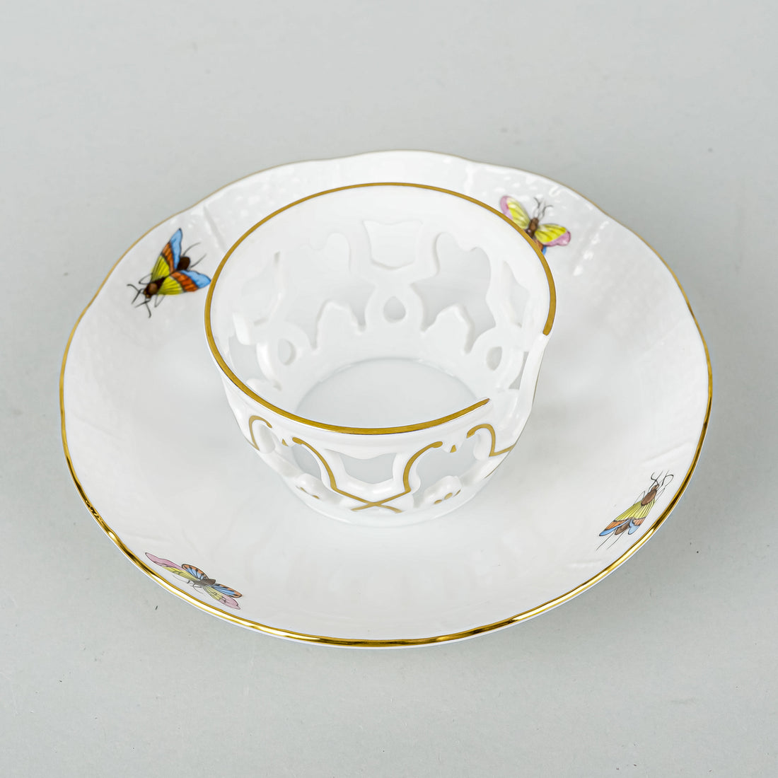 HEREND Rothchild Bird Trembleuse Cup & Saucer 713