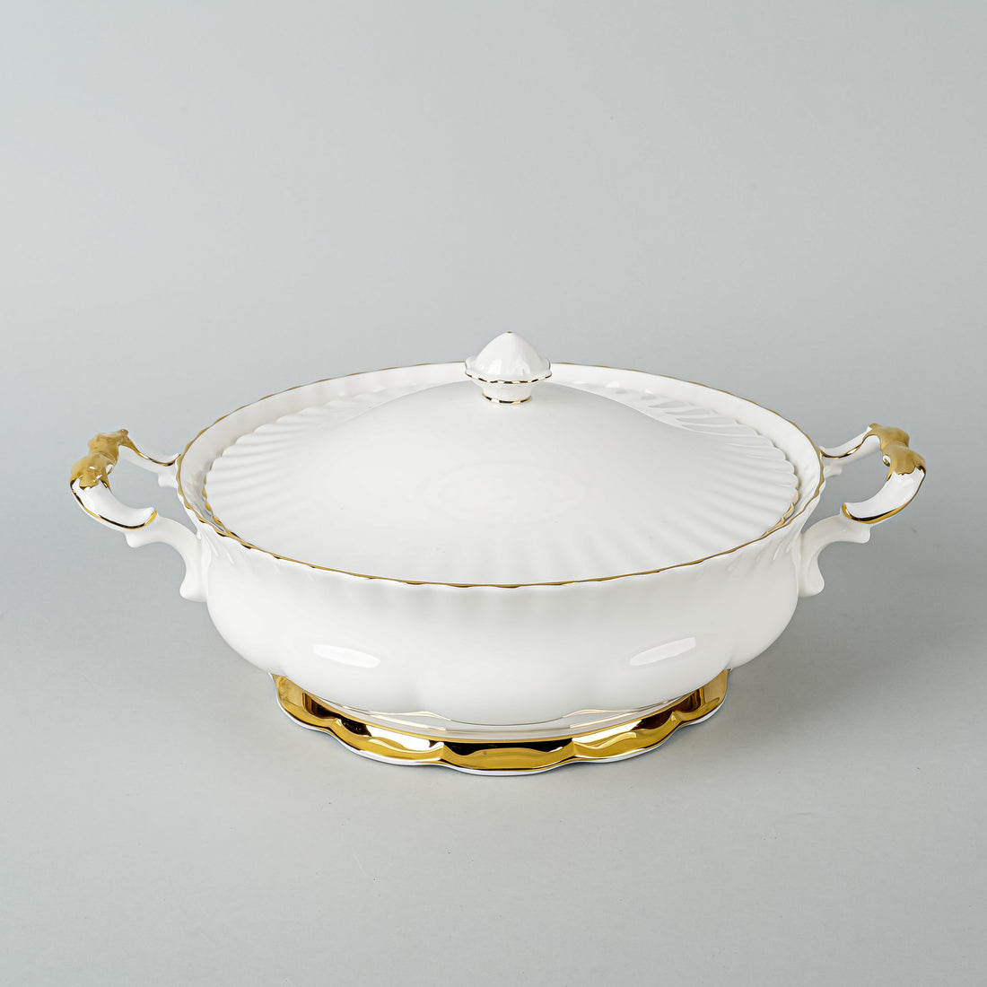 ROYAL ALBERT Val D'or Covered Serving Dish