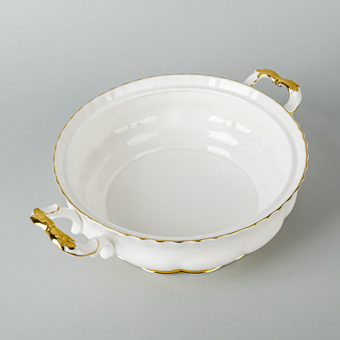 ROYAL ALBERT Val D'or Covered Serving Dish