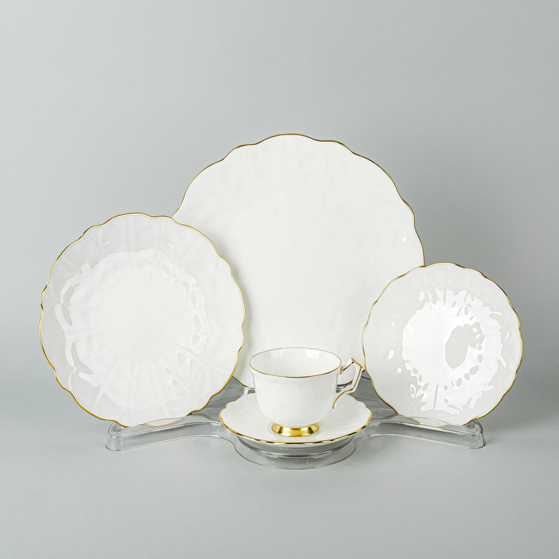 AYNSLEY Golden Crocus 4 Place Settings Plus Extras