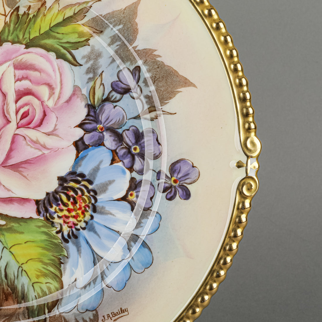 AYNSLEY JA Bailey Cabbage Rose Cabinet Plate