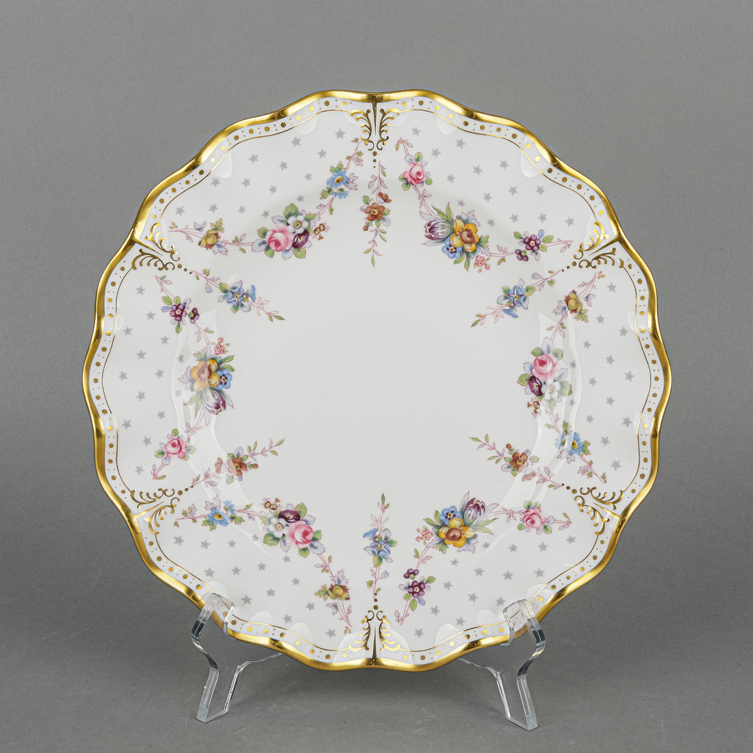 ROYAL CROWN DERBY Royal Antoinette A1125 Ruffle Dinner Plate