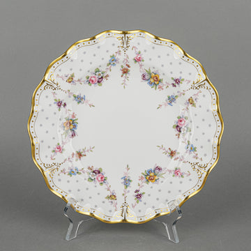 ROYAL CROWN DERBY Royal Antoinette A1125 Ruffle Dinner Plate