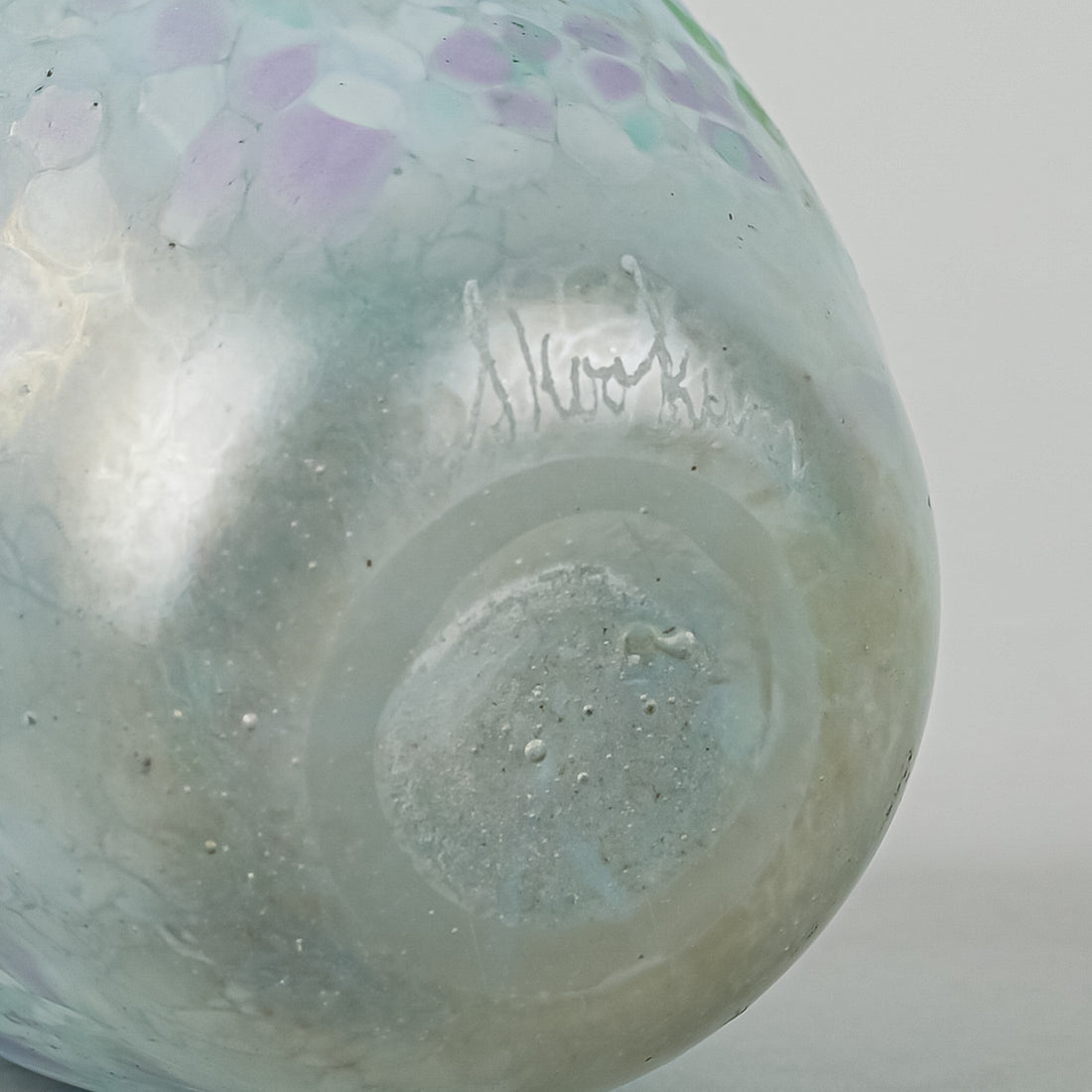SKOOKUM Robert Held Iridescent Art Glass Vase