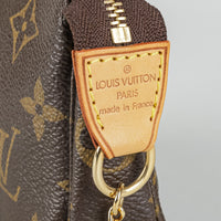 LOUIS VUITTON mini pochette accessoires