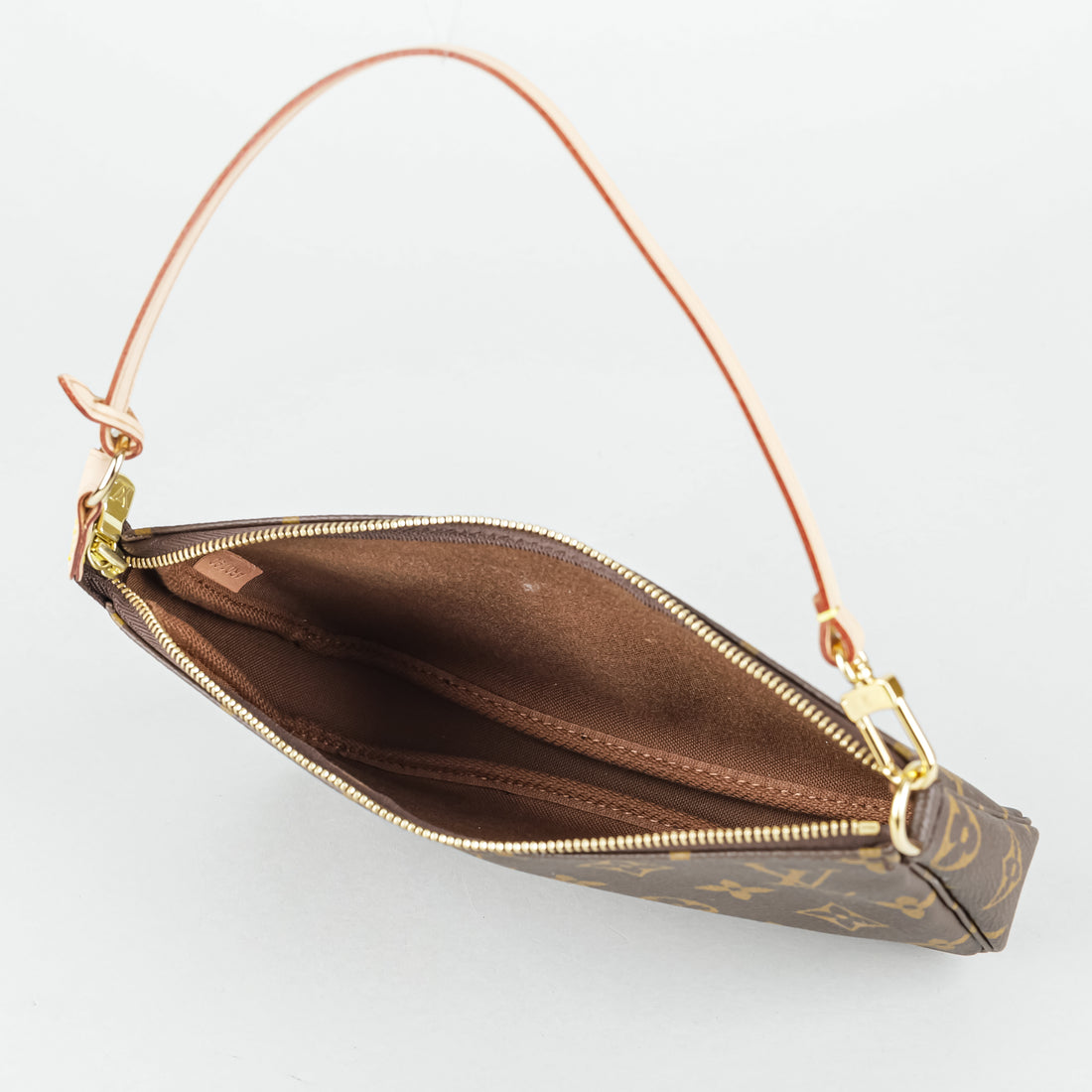 LOUIS VUITTON Pochette  Accessoire Handbag