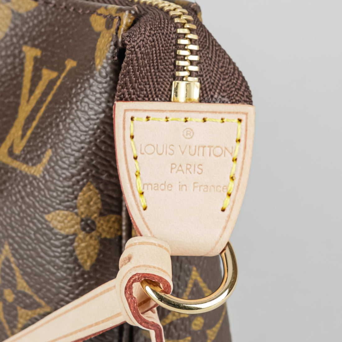 LOUIS VUITTON Pochette  Accessoire Handbag