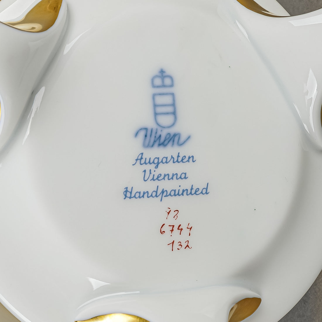 AUGARTEN WEIN Courage 6744 Covered Cream And Sugar 4 Pieces