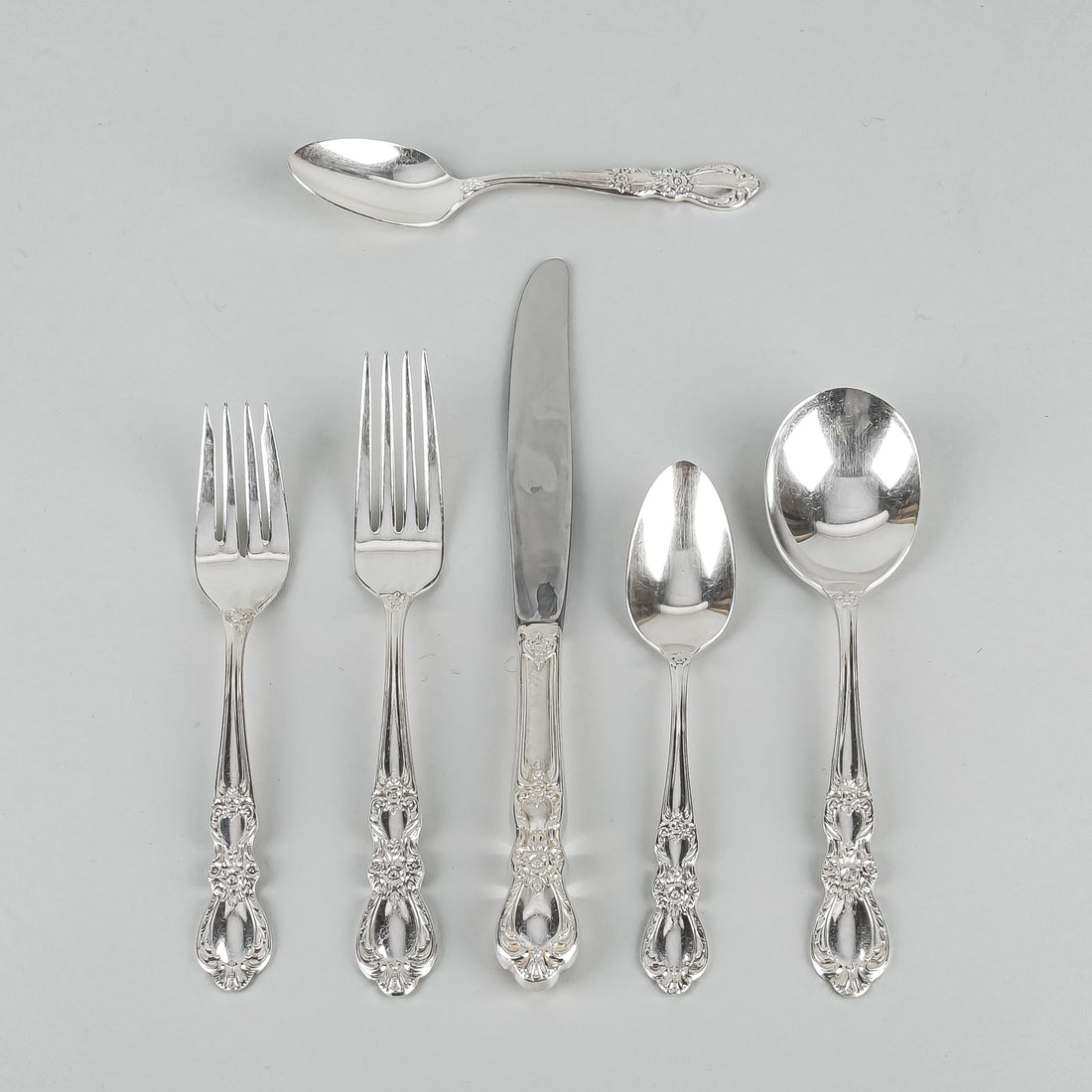 1847 ROGERS BROS Heritage Silverplate Flatware 7 Place Settings Plus Extras