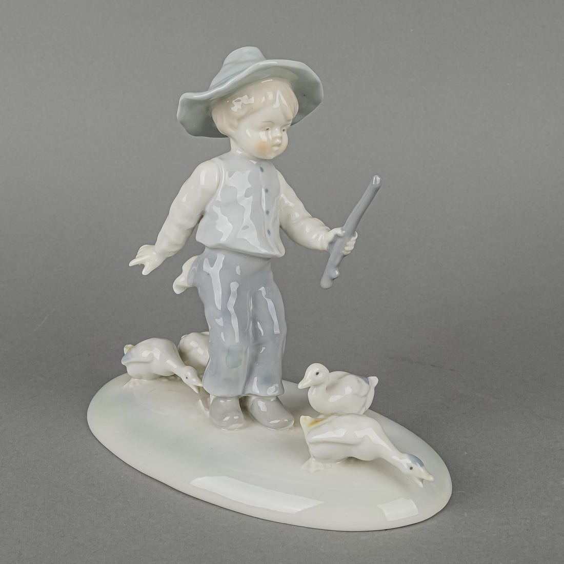 METZLER & ORTLOFF Figurine Boy With Ducks 7210